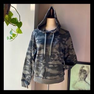 Chic Camo Brushed Pullover Hoodie - Size Large